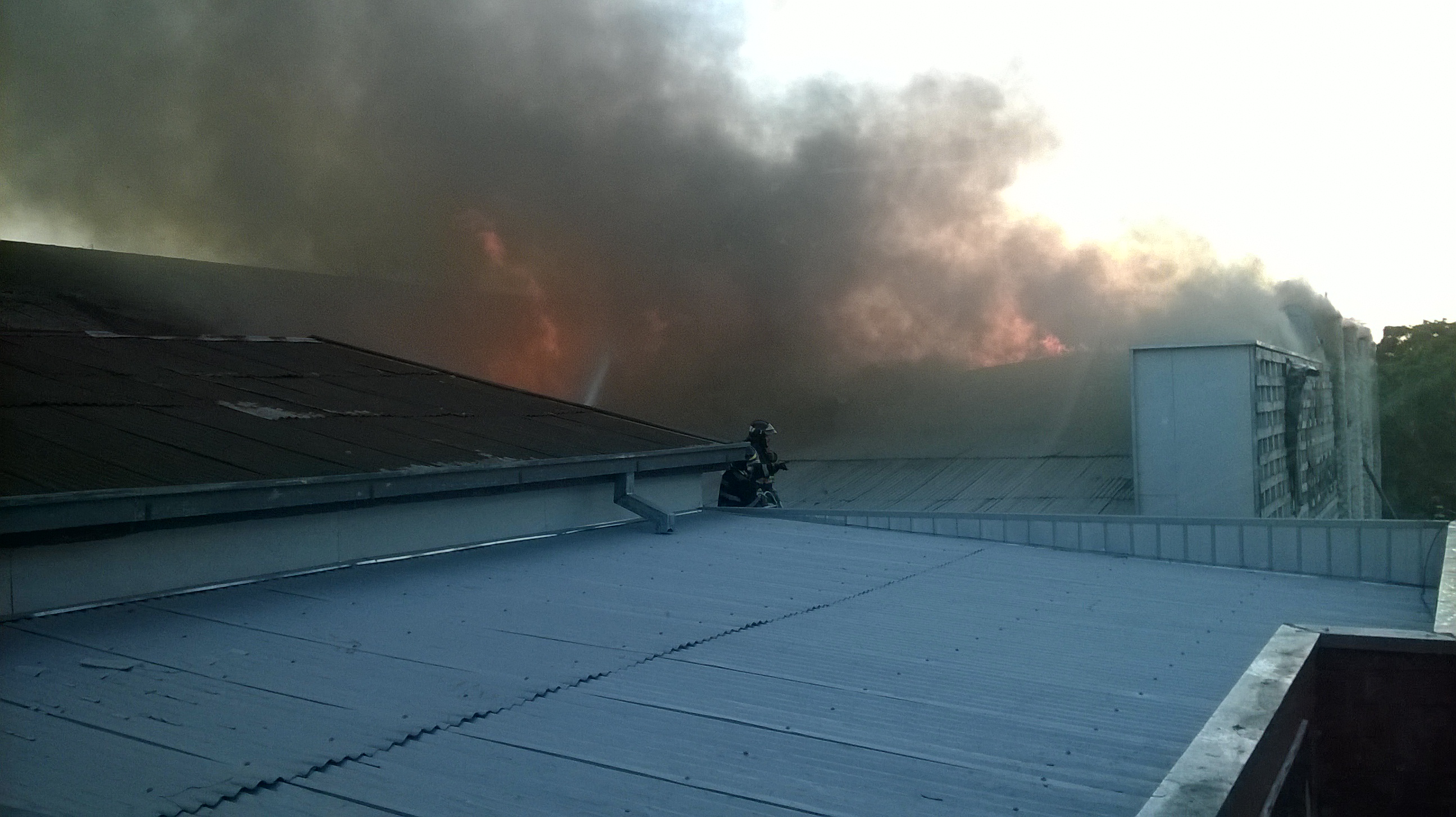 Incendio Puerto Madero (Los Ángeles)