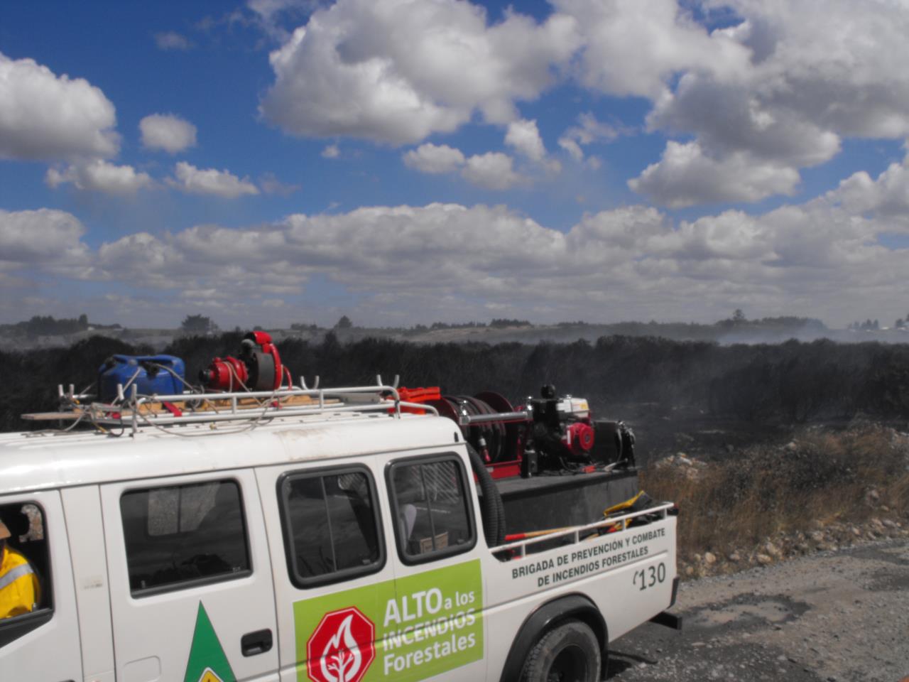 movil brigada con slip 1200 litros y espuma