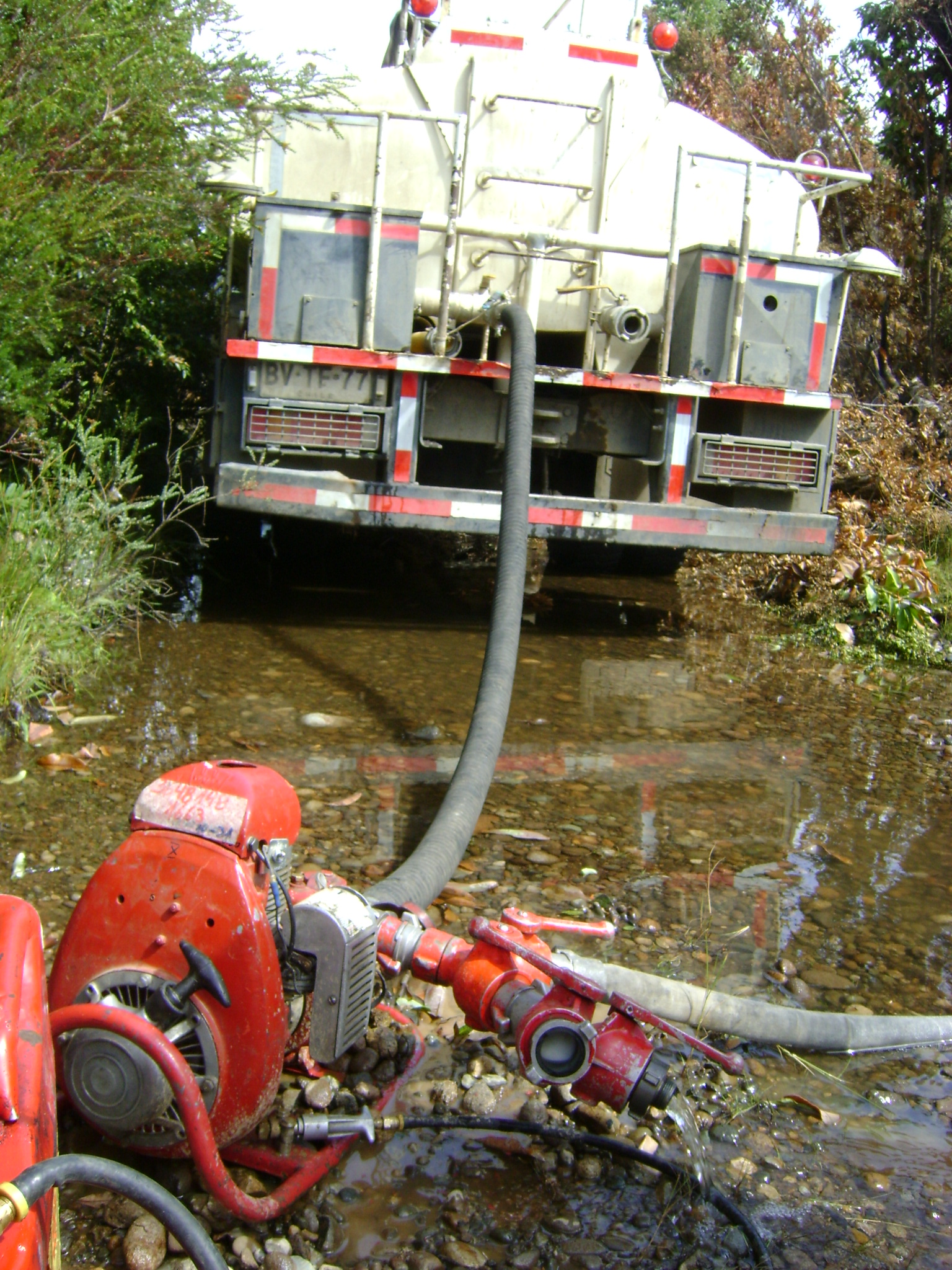 trabajo con motobomba